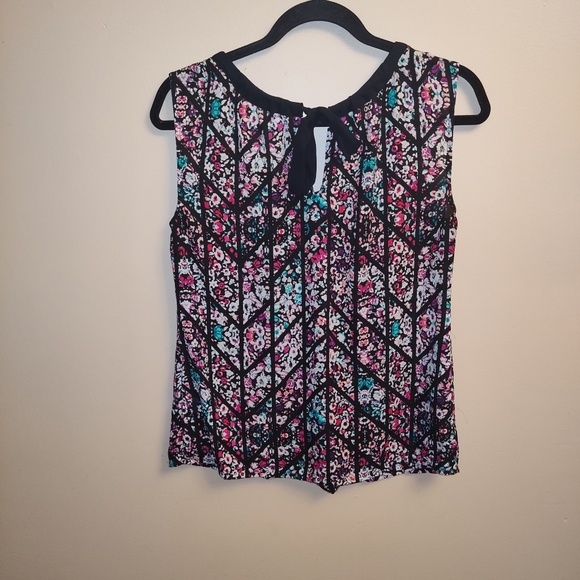 Bundle of 3 tank tops medium - Picture 10 of 10